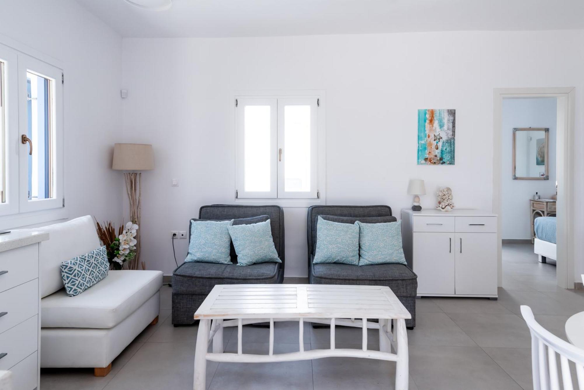 Olive Tree & Capari Homes & With Pool! Mykonos Town